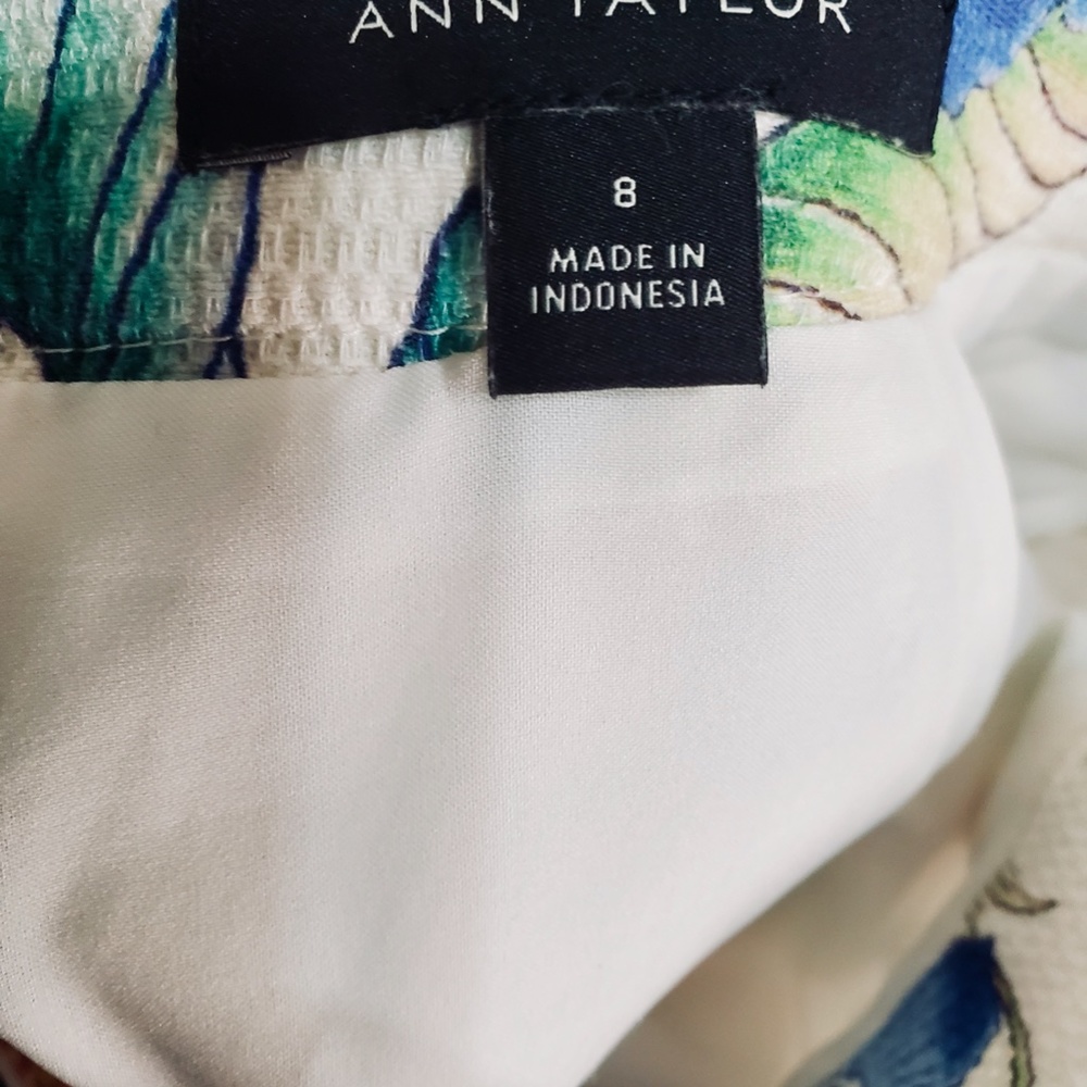 Ann Taylor Floral Pencil Skirt - Picture 7 of 12